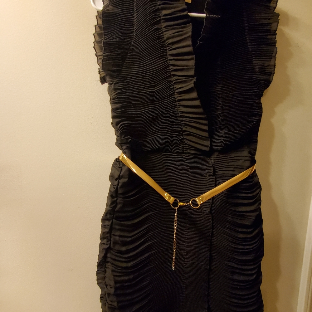 clothes - Picture 8 of 16